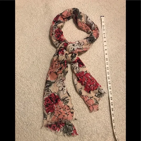 Light pink and white rose floral scarf 72” long 19” wide - Picture 1 of 11